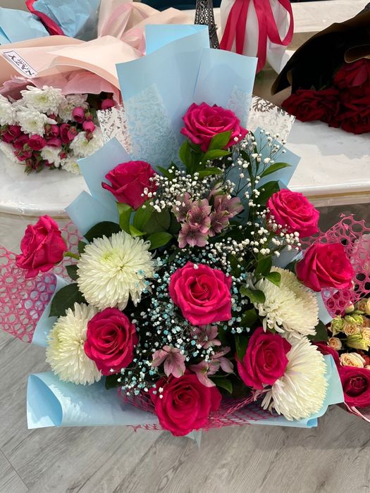 Все цветы по 2000 тг