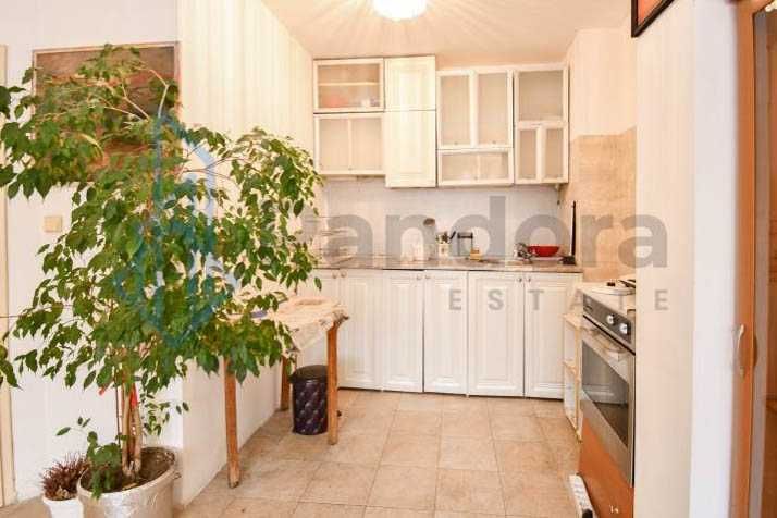 Дава се под наем Двустаен апартамент в София, Изгрев - 65 кв.м за 475 € - Снимка #2