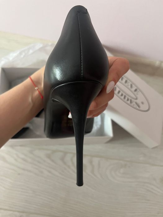 Обувки Естествена Кожа Steve Madden, чисто нови, 40н