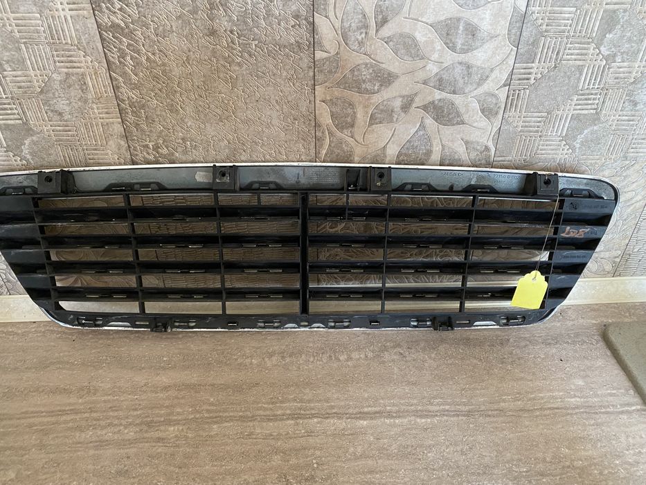 Декоративна решетка за Мерцедес ЦЛК W208