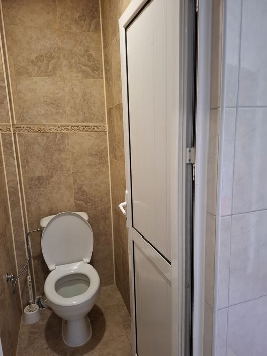Продавам просторен тухлен апартамент 4+1