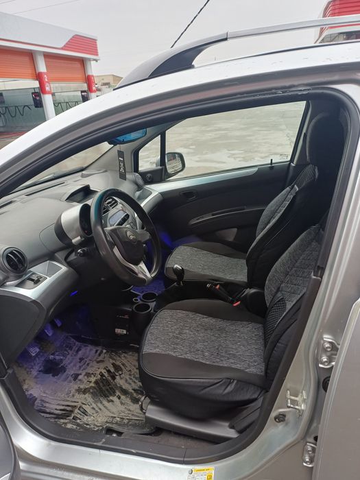 Спарк 2015 3 позится