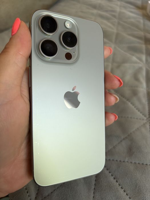 Телефон Iphone 15 pro