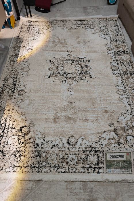 Продам ковры 2*3