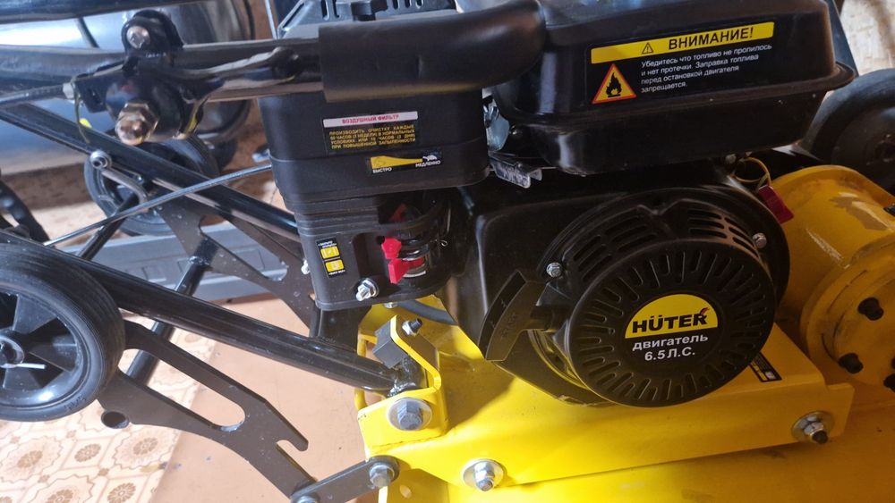Продам виброплиту Huter