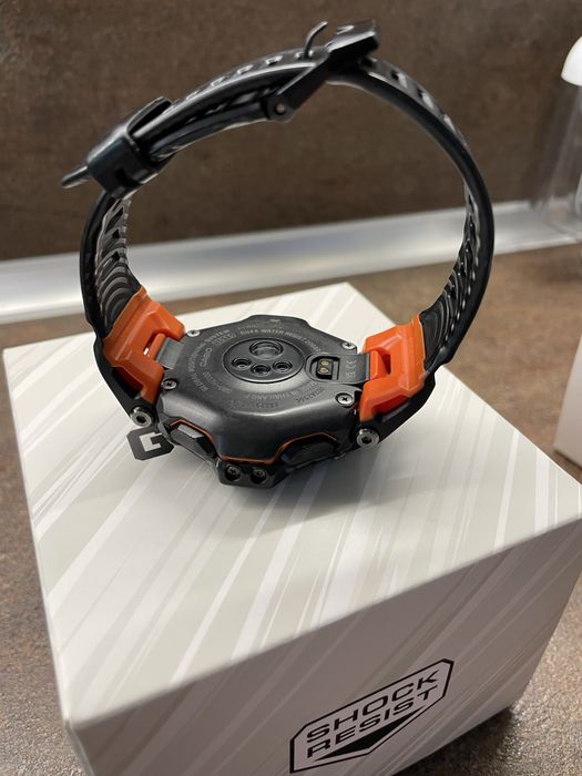 Часовник Casio G-SHOCK GBD-H2000