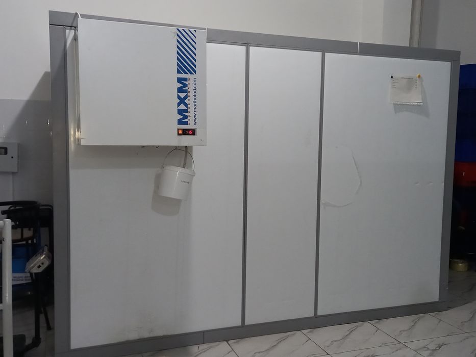 Морозильные и холодильные камеры