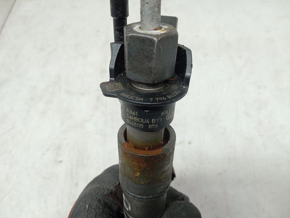 Injector 779604203 0445115050 3.0 m57 D306D3 BMW X3 E83 [facelift] [2