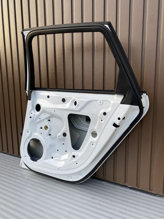 Usa dr spate combi/breach Audi A4 B8 Facelift cod de culoare LS9R