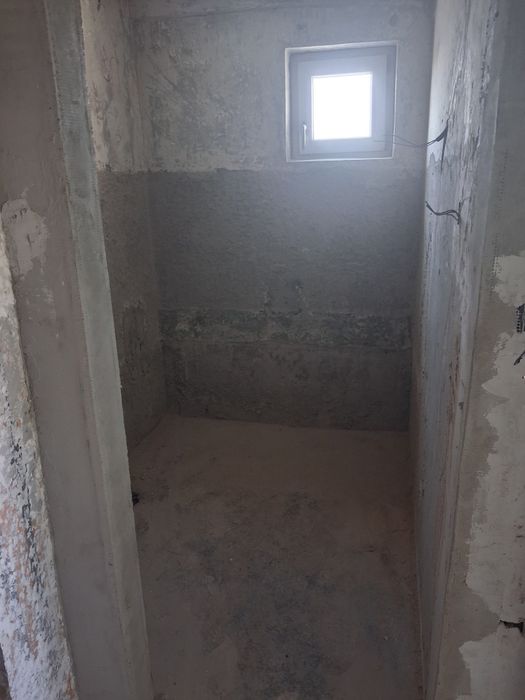 Vând apartament 3 camere decomandat decomandat