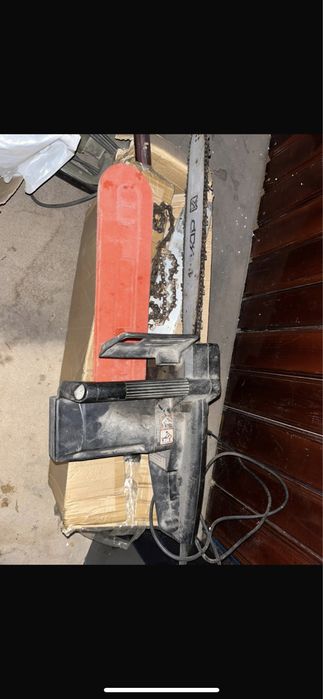 Электро пила.