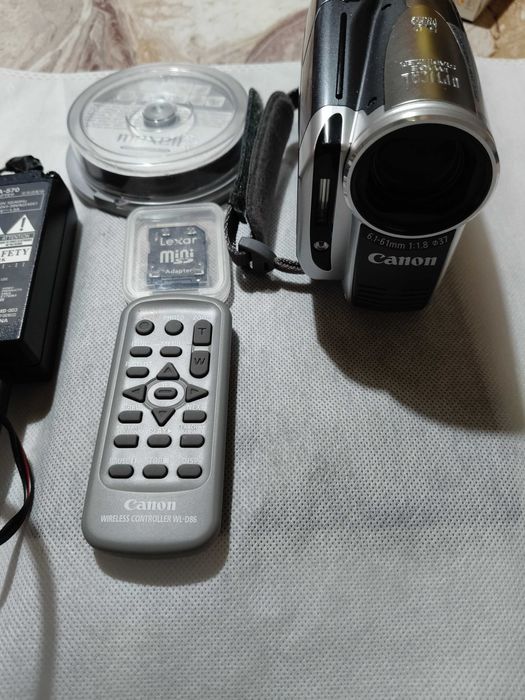 Видео камера с дистанционно Canon