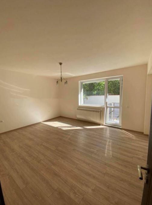 Дава се под наем Тристаен апартамент в София, Витоша - 90 кв.м за 850 € - Снимка #2