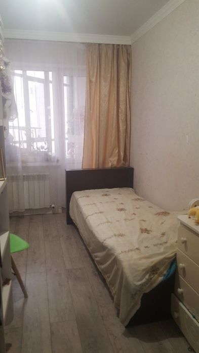 Стол б/у на кухню