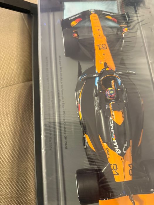 Macheta 1/18 SPARK-MODEL - McLAREN - F1 MCL39 TEAM MCLAREN N 81 WINNER CHINA GP 2025 Oscar Piastri Noua
