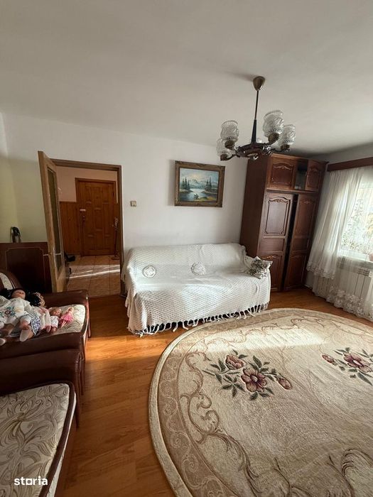 Apartament cu 2 camere semidecomandate, Zamca