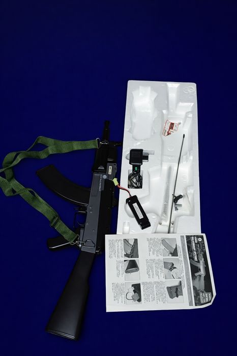 Vand la un loc 3 seturi lego ai 1 pusca airsoft CA NOI URGENT!