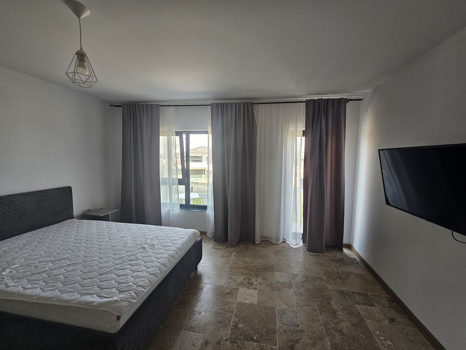 Inchiriez apartament