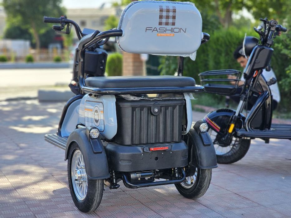 Трицикл  электрический янги