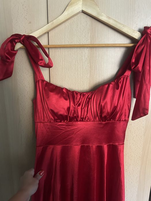 Rochie rosie eleganta