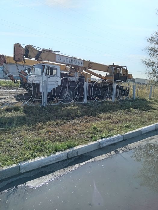 Продам автокран 25тонн