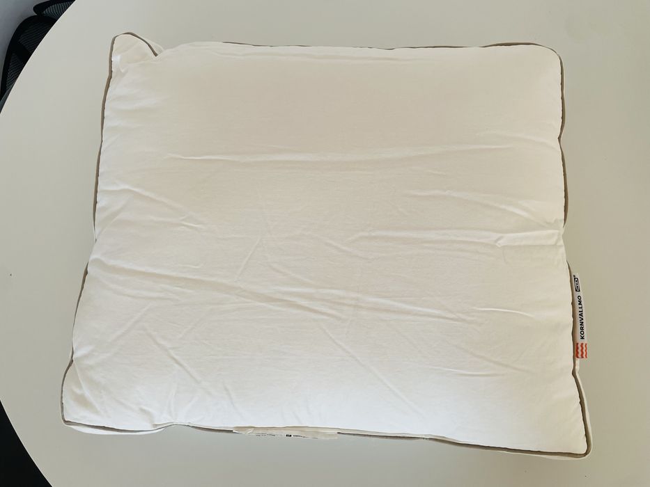 Perna cu fulgi si pene ikea