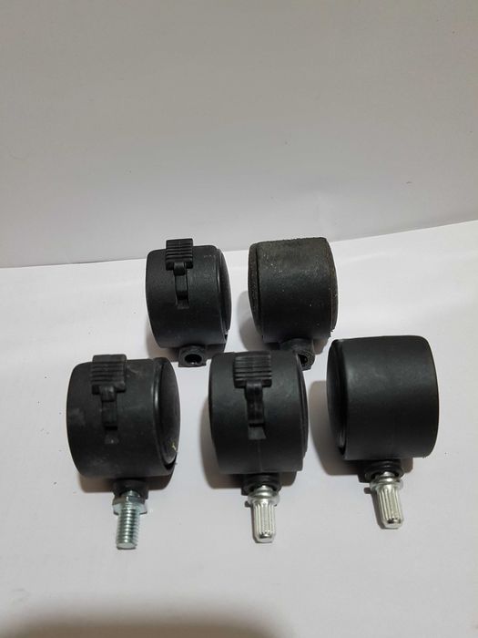 БУ различного размера ролики от мебели чемоданов и сумок