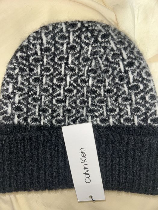 Шапка Calvin Klein
