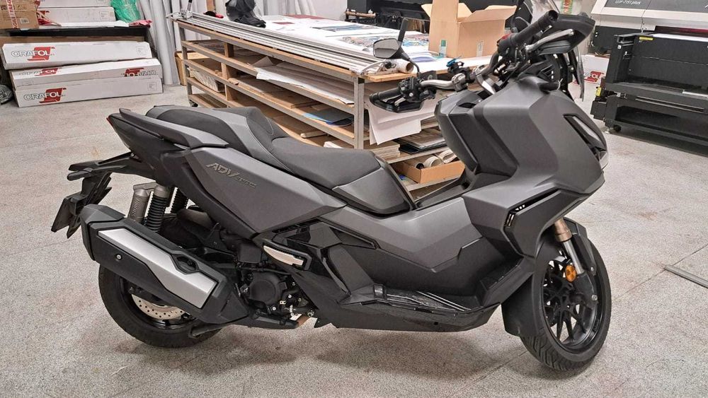 Scuter Honda ADV 350