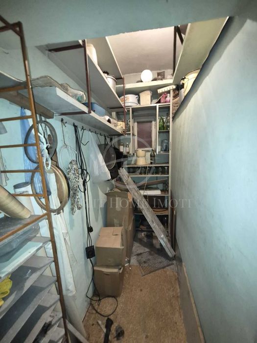 Реф. 978 Етаж от къща / ГАРАЖ И ДВОР/ Водната Палата