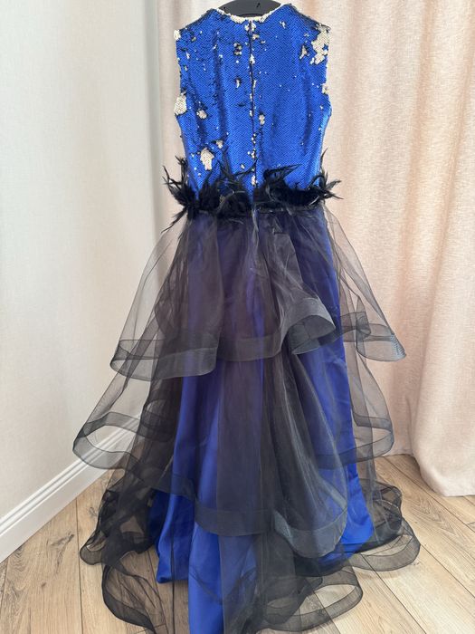 Нарядное платье