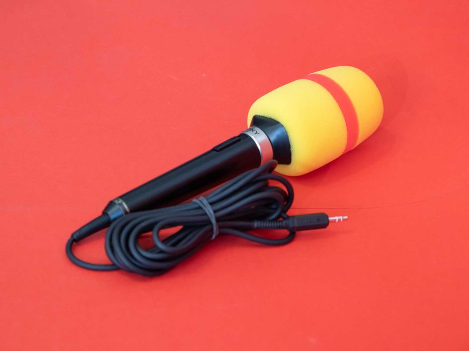 SONY F-99LT Динамичен Стерео Микрофон 3.5mm Жак Перфектно Състояние