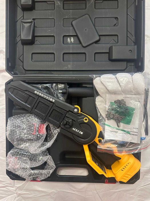 Set fierastrau electric 21V, 4 si 6 inch, doua baterii 1300mAh, galben