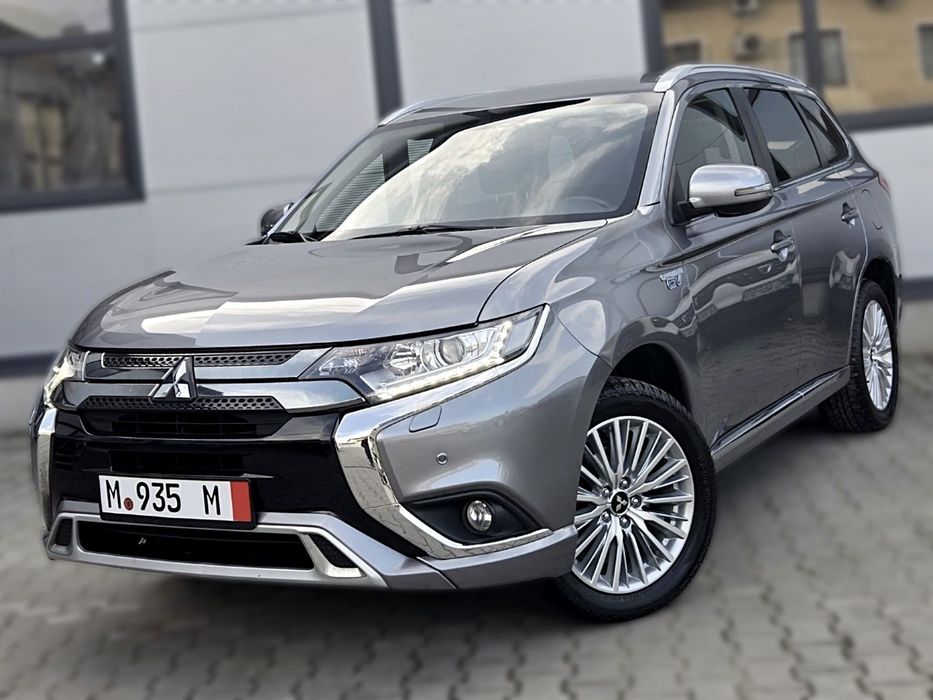 Mitsubishi Outlander 2021|NOUL MODEL| PHEV 306CP | Automat | 4x4 | Plug-in Hybrid |Garantie