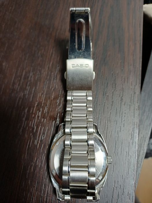 Часовник Casio quartz