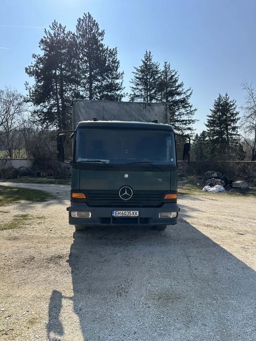 Продавам Мерцедес 1228