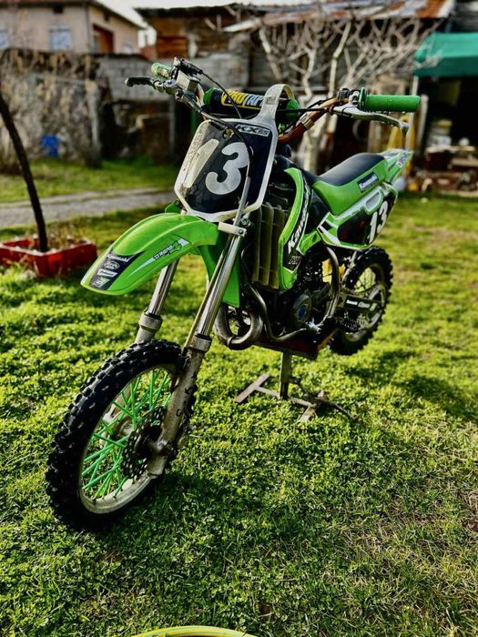 Продавам крос кавазаки кх 65 добро състояние