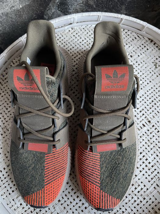 Vind adidas prophere