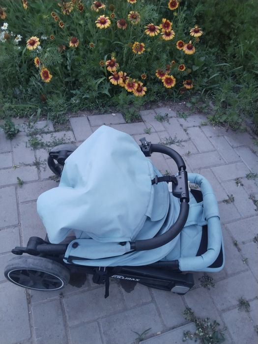 Продам детскую коляску