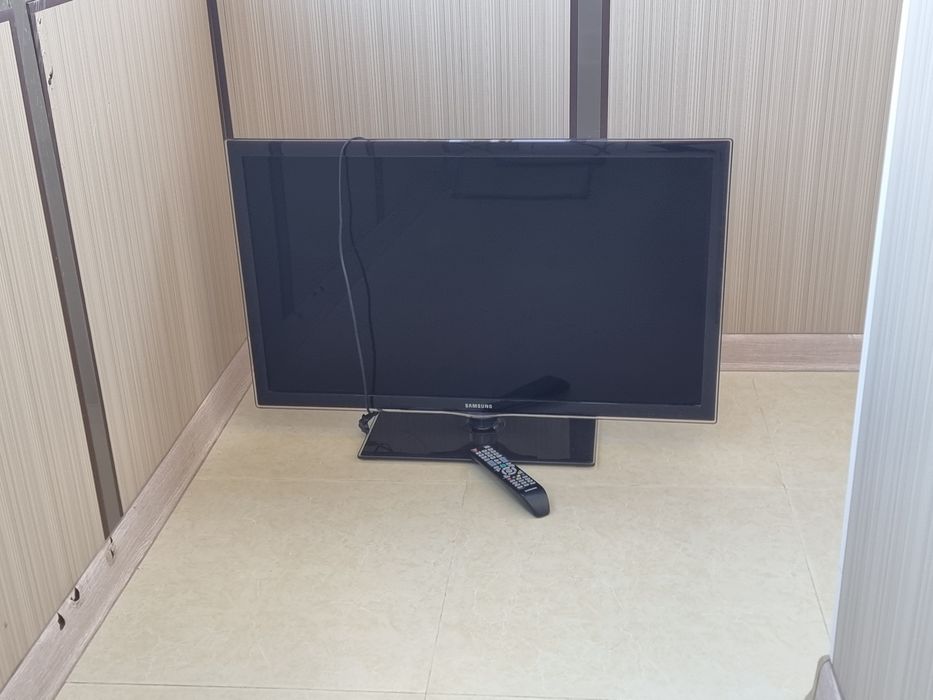 Продам Самсунг диагональ 100 см.