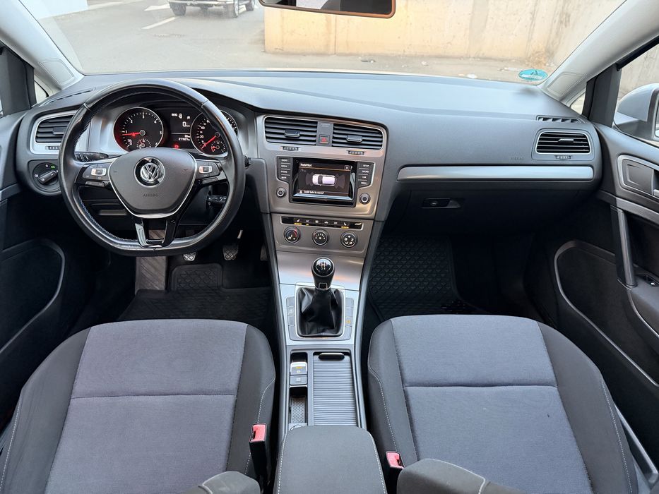 Volkswagen Golf 7 diesel/ Scaune invalzite/ senzori fata spate/Jante