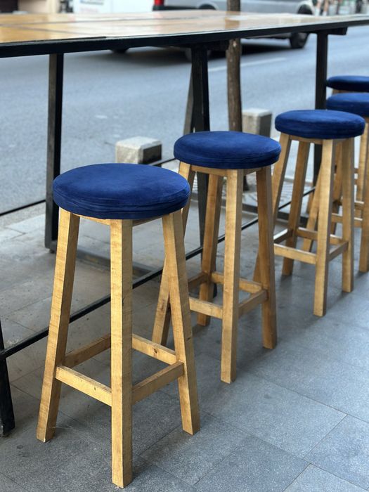 Set masa exterior cadru metalic blat stejar stratificat scaune bar