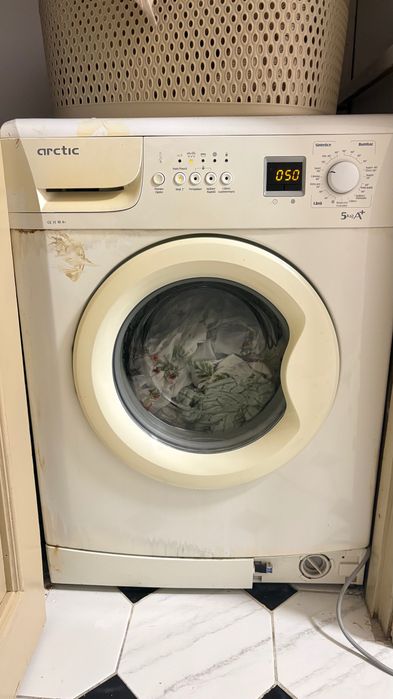 Mașină de spălat Arctic 5 kg – Funcționează impecabil – A+