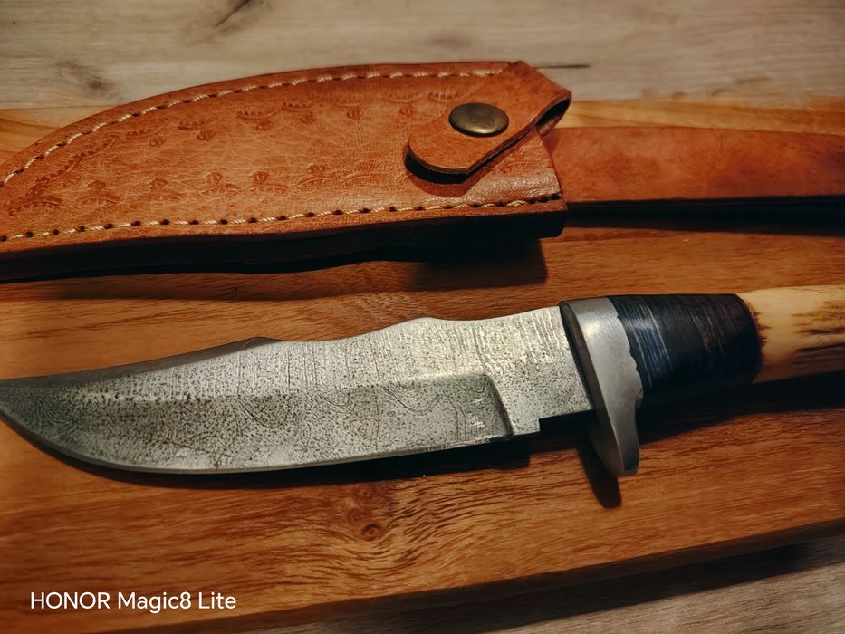 Нож от дамаска стомана