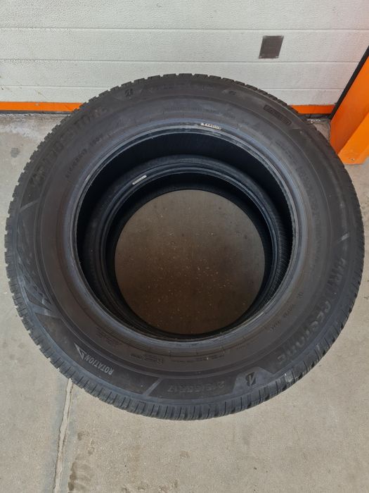 Зимни гуми 2 броя BRIDGESTONE Blizzak6 215 65 R17 дот 2924