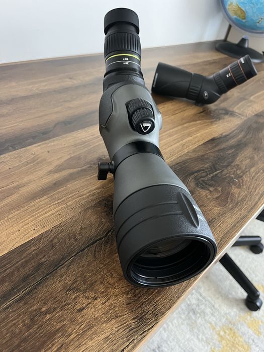 Luneta terestra Vanguard Endeavor HD 20-60x82  & luneta Celestron Hummingbird  56 ED