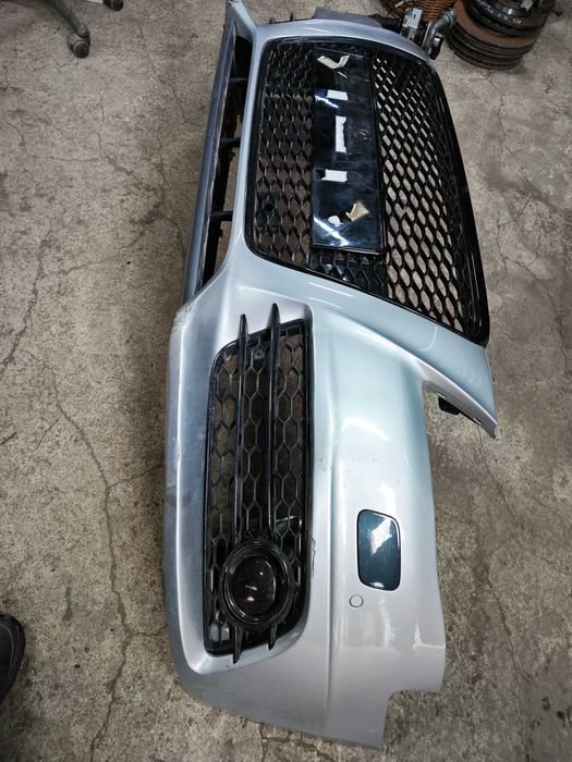 Оборудвана предна броня Audi A4 B8 8K S-line RS ршетка отвори за партр