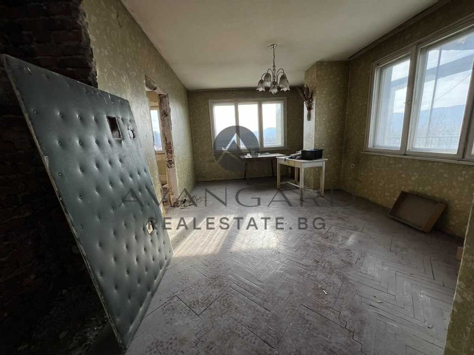 Продава се Тристаен апартамент в Пловдив, Център - 74 кв.м за 1283 €/кв.м - Снимка #2