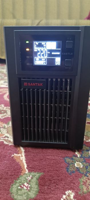 Продается срочно UPS Santak 1000VA/800W