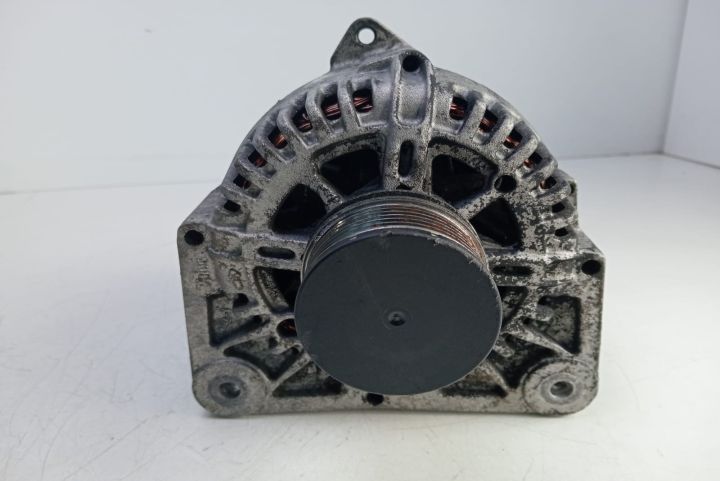 Alternator  110A 8200386806 Renault Megane a 2-a generatie
